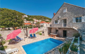 Stunning Home In Pucisca